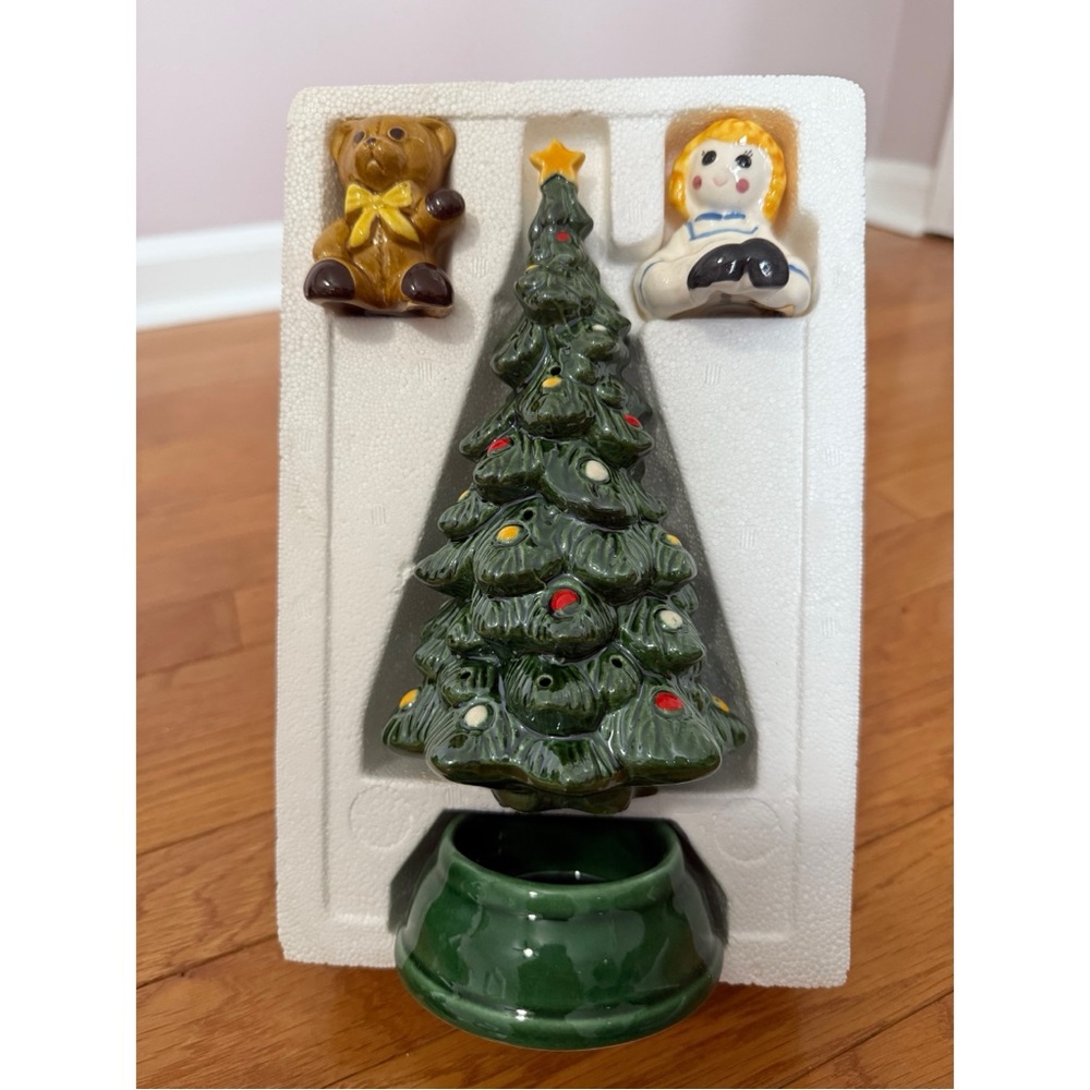 Avon Vintage 1979 Merry Christmas Tree Hostess Set - New in Box - Picture 2 of 5